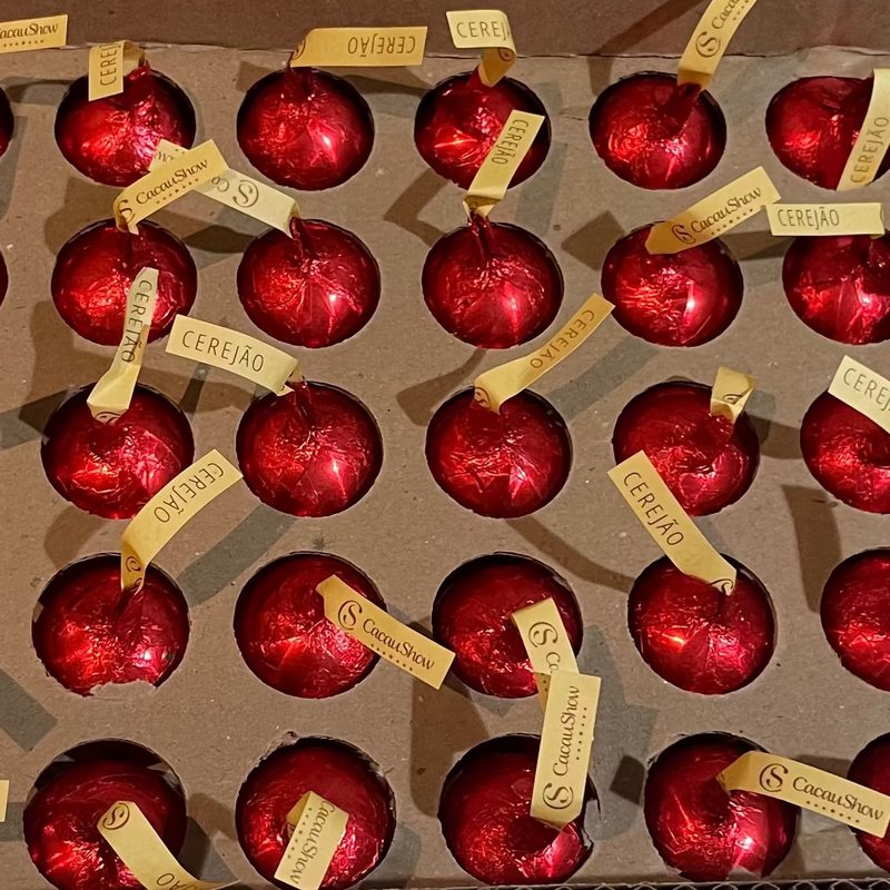 Caixa 40 unidades Cacau Show Bombom Cerejao ao Leite 23g (vencimento Janeiro 1 2026)