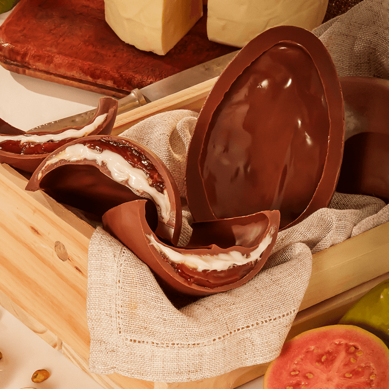 Brazil Cacau Romeo and Juliet Easter Egg 400g 