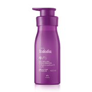 Natura Tododia Creme Hidratante Corporal Ameixa e Flor de Baunilha 400ml em frasco com válvula sobre fundo branco
